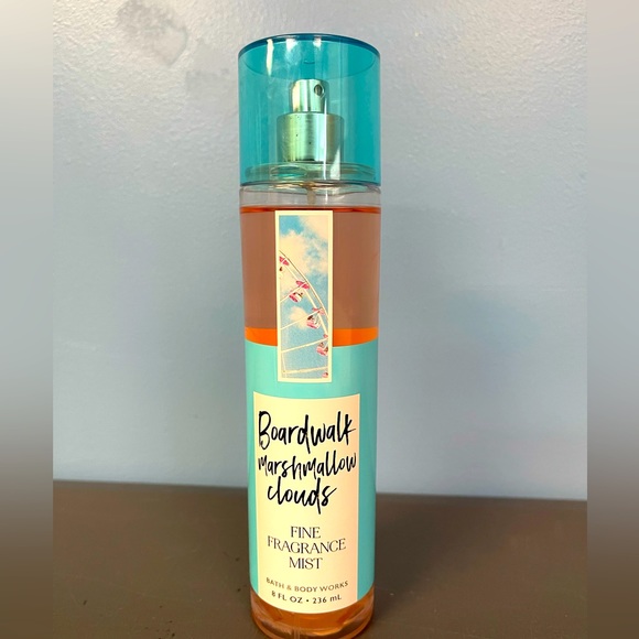 Bath & Body Works Bath & Body Boardwalk Marshmallow Clouds Fine